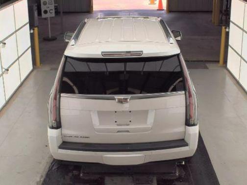 2016 Cadillac Escalade Sport