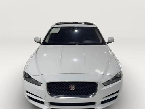 2018 Jaguar XE 25t Premium