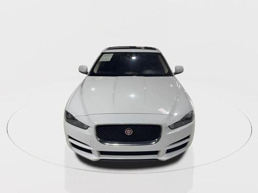 2018 Jaguar XE 25t Premium