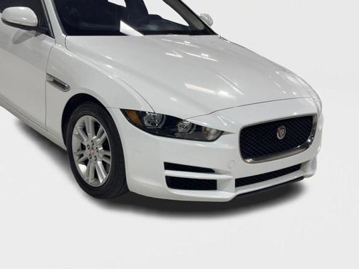2018 Jaguar XE 25t Premium