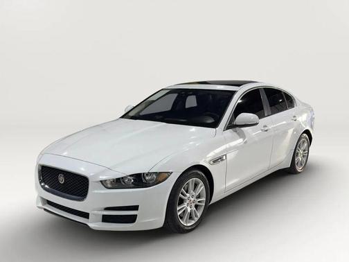 2018 Jaguar XE 25t Premium