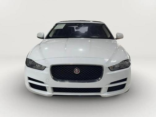 2018 Jaguar XE 25t Premium