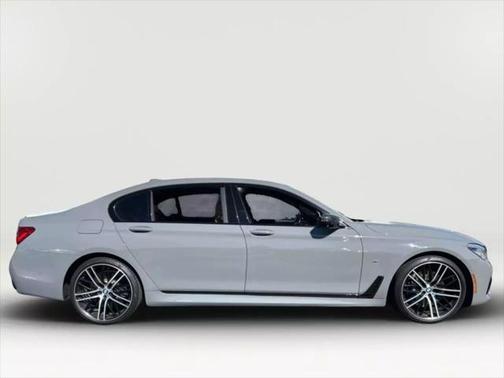 2018 BMW 750 I