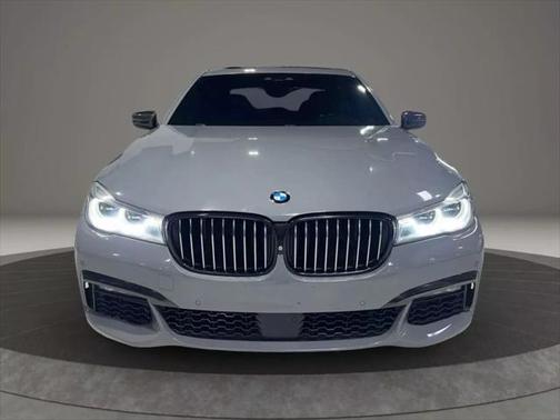 2018 BMW 750 I