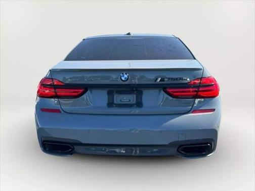 2018 BMW 750 I