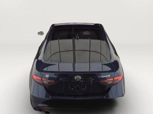 2018 Alfa Romeo Giulia Base