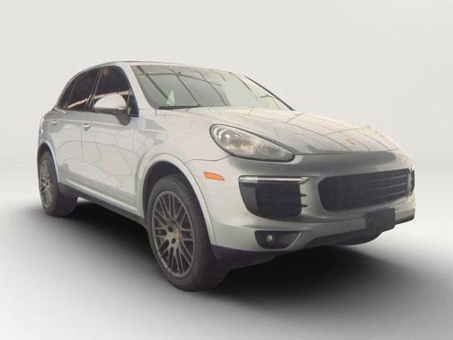 2017 Porsche Cayenne Platinum Edition
