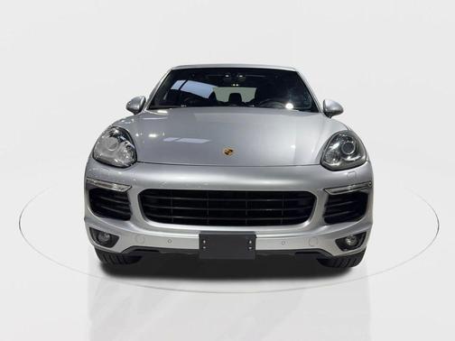 2017 Porsche Cayenne Platinum Edition