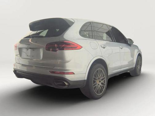 2017 Porsche Cayenne Platinum Edition