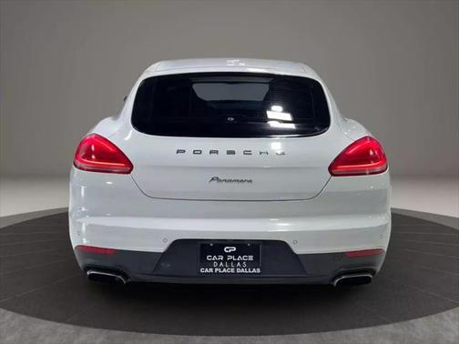 2016 Porsche Panamera 4 Edition