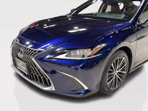 2022 Lexus ES 350 Base