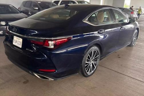2022 Lexus ES 350 Base