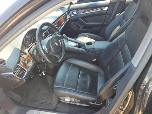 2011 Porsche Panamera 4