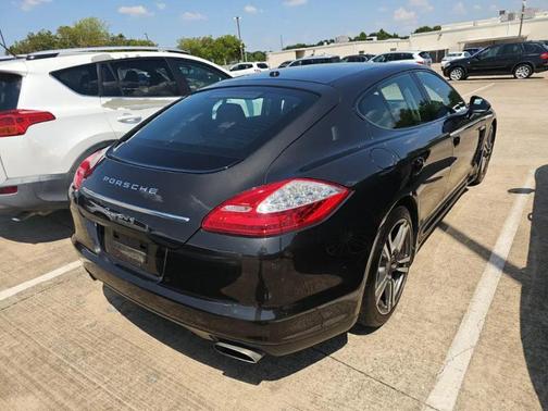 2011 Porsche Panamera 4