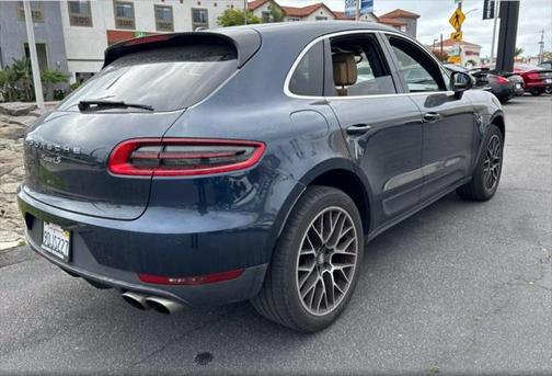 2017 Porsche Macan Base