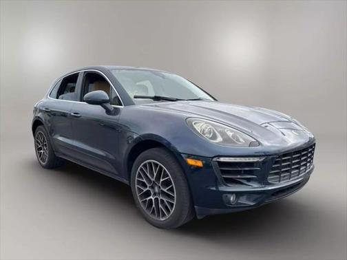 2017 Porsche Macan Base