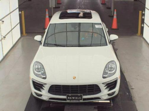 2017 Porsche Macan Base