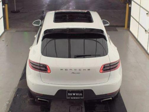 2017 Porsche Macan Base