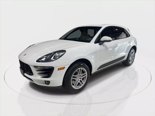 2017 Porsche Macan Base