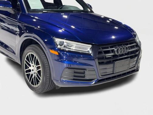 2020 Audi Q5 45 Titanium Premium