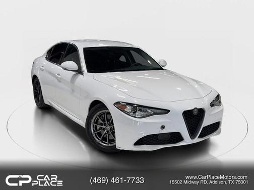 2018 Alfa Romeo Giulia Base