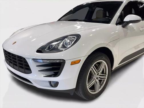 2018 Porsche Macan Base