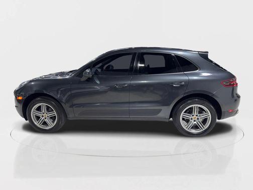 2017 Porsche Macan Sport Utility 4D