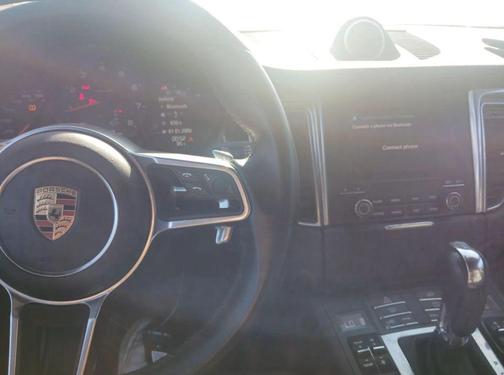 2017 Porsche Macan Sport Utility 4D