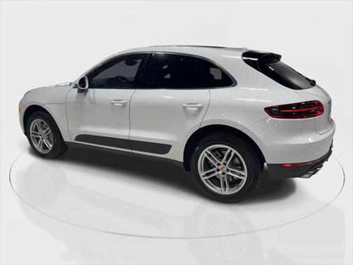 2017 Porsche Macan Base