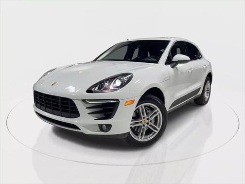 2017 Porsche Macan Base
