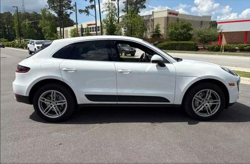 2017 Porsche Macan Base
