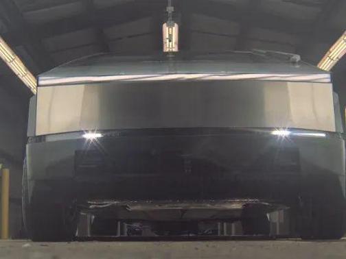 2025 Tesla Cybertruck All-Wheel Drive