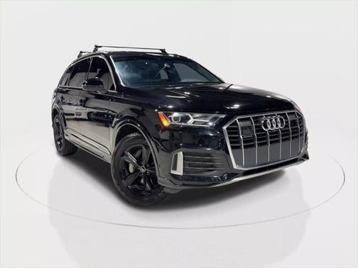 2023 Audi Q7 45 Premium Plus