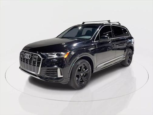 2023 Audi Q7 45 Premium Plus