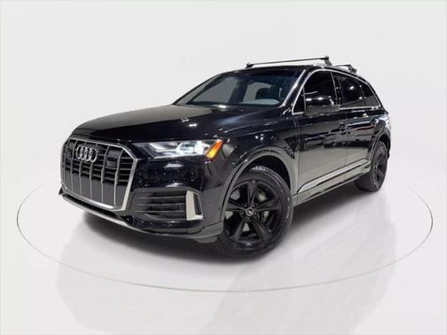 2023 Audi Q7 45 Premium Plus