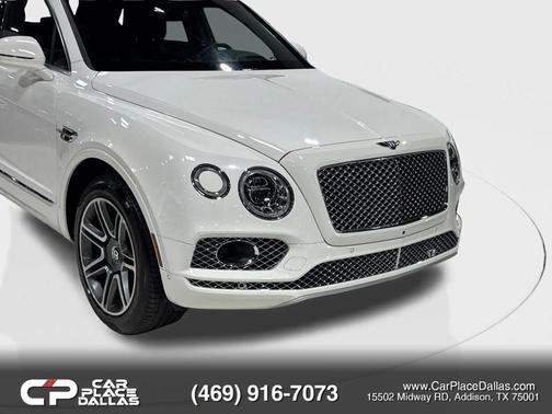 White 2018 Bentley Bentayga W12 Signature