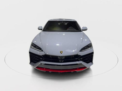 2025 Lamborghini Urus SE