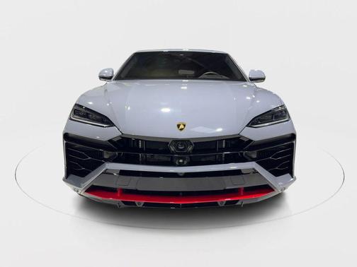 2025 Lamborghini Urus SE