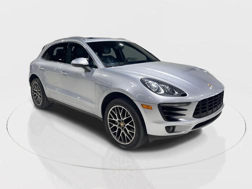 2016 Porsche Macan S