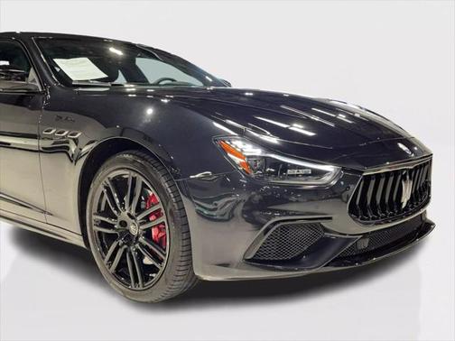 2022 Maserati Ghibli Modena
