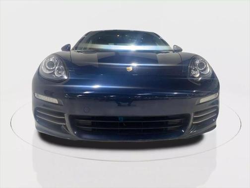 2015 Porsche Panamera 4