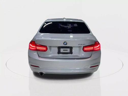 2018 BMW 320 i