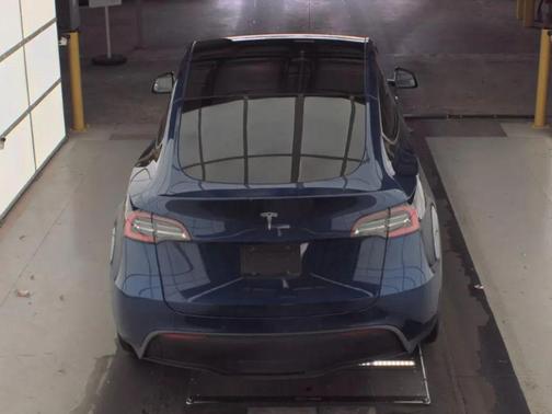 2021 Tesla Model Y Standard Range Rear-Wheel Drive