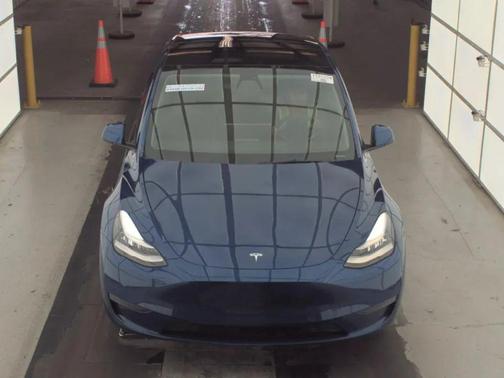 2021 Tesla Model Y Standard Range Rear-Wheel Drive