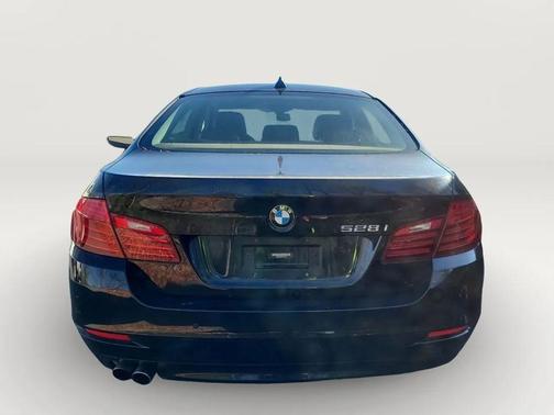 2015 BMW 528 528i Sedan 4D