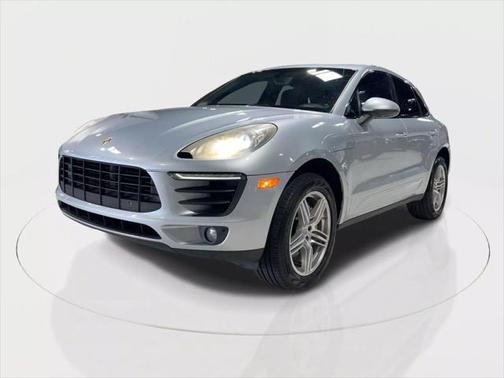 2016 Porsche Macan S