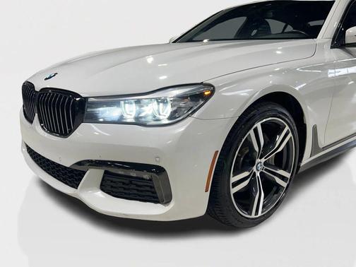 2019 BMW 740 740i Sedan 4D