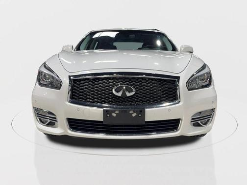 2015 INFINITI Q70 3.7
