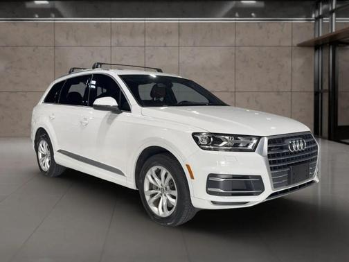 2019 Audi Q7 45 Premium