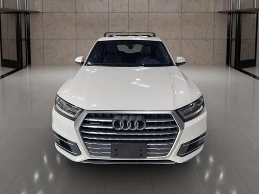 2019 Audi Q7 45 Premium